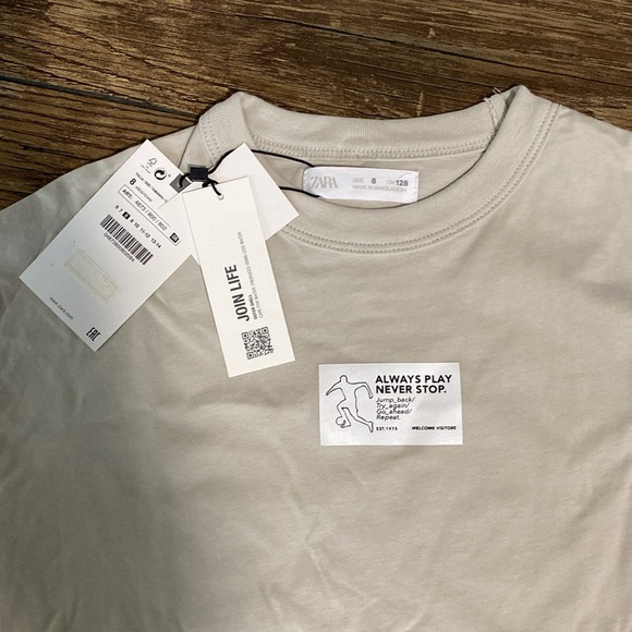 NWT size 8 - Picture 2 of 3